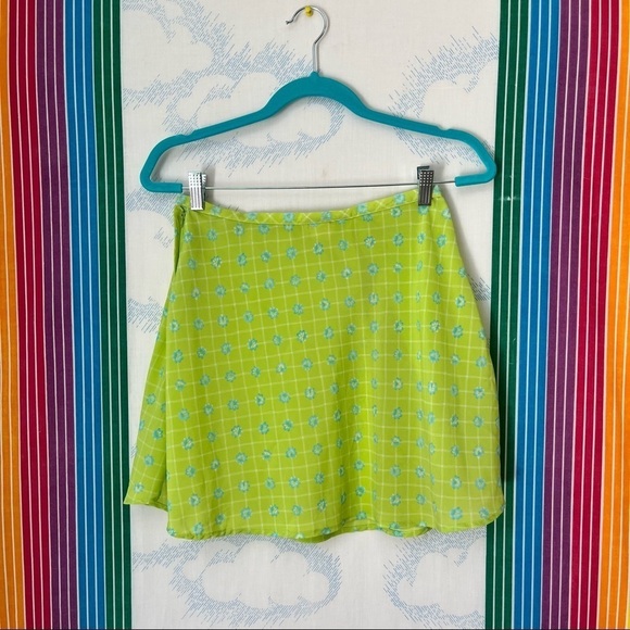 VINTAGE lime green floral print skater mini skirt trendy 27 waist euphoria - Picture 5 of 10